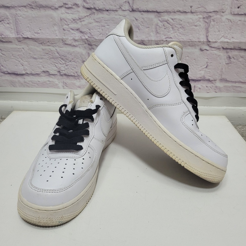 Nike Air Force AF1 '07 Low Mens Size 9.5 White Athletic Sneakers Shoes Pre-Owned - Picture 5 of 8